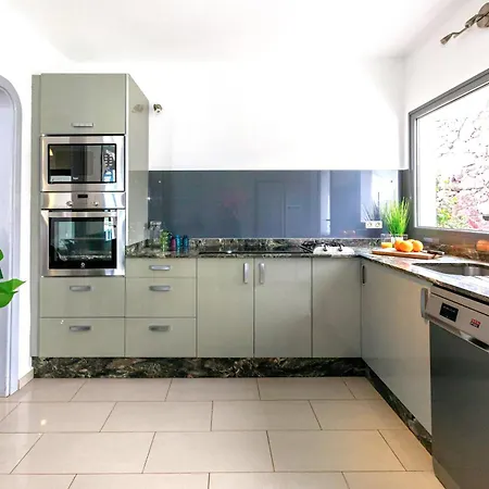 Sea View Mit 5 Schlafzimmern, Heated Pool, Ps4, Fitnessraum 别墅 Tabayesco